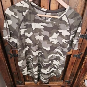 Lululemon UVP Run Short Sleeve